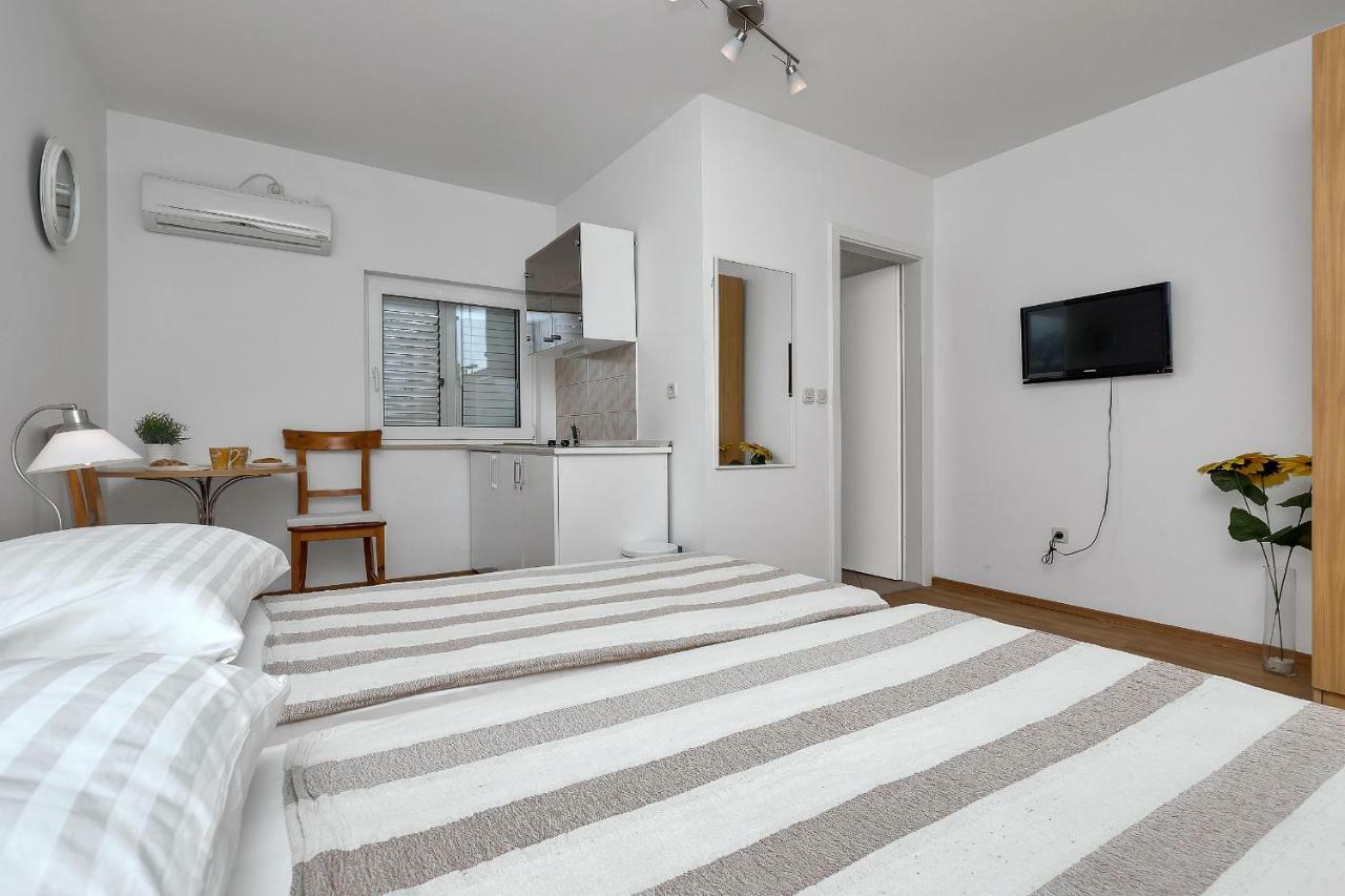 מאקרסקה Apartments Marija מראה חיצוני תמונה