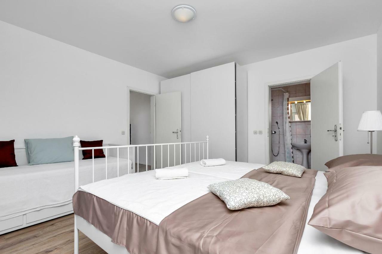 מאקרסקה Apartments Marija מראה חיצוני תמונה
